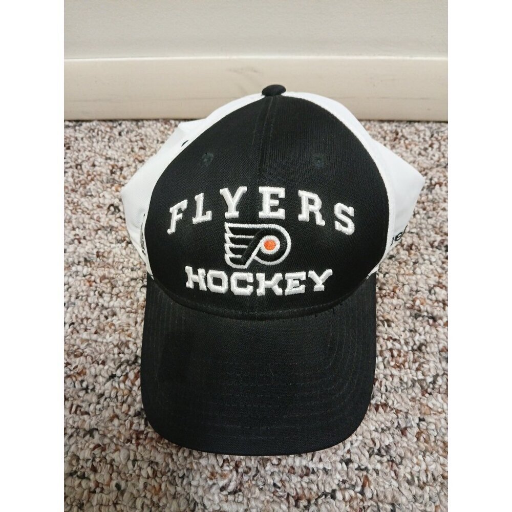 REEBOK NHL CENTER ICE CAP  PHILADELPHIA FLYERS Small/Medium NEW!!!